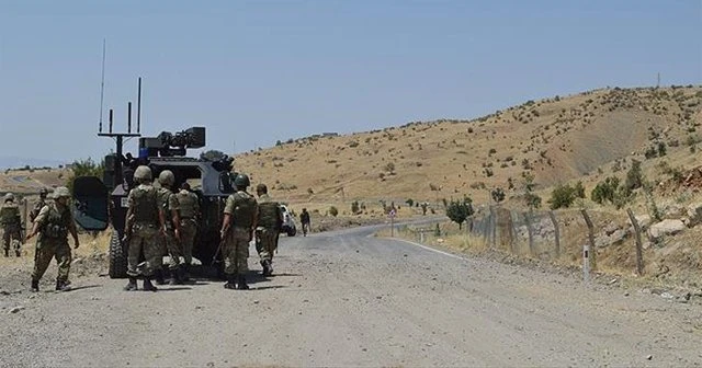 Şırnak'ta 10 terörist teslim oldu
