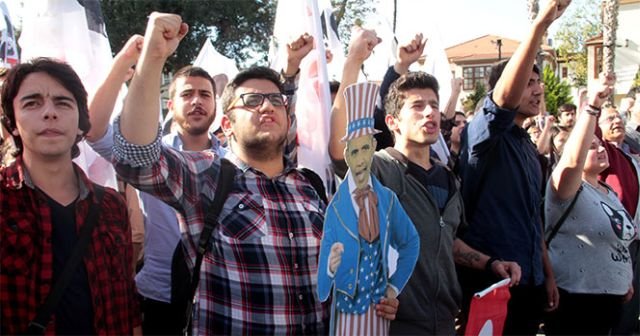 TGB üyeleri Obama’nın Türkiye’ye gelişini protesto etti