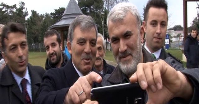 Abdullah Gül’den selfie dersi