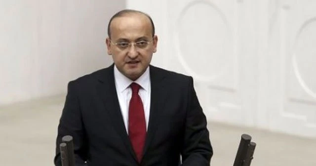 Akdoğan, 'Onlar yıkar biz yaparız'