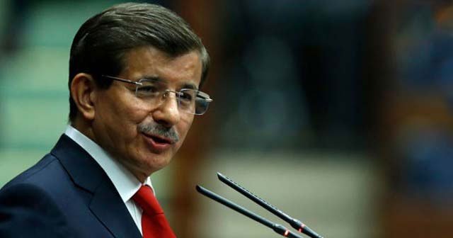 Başbakan Davutoğlu, &#039;Asgari ücreti 1.300 liraya çıkarıyoruz&#039;