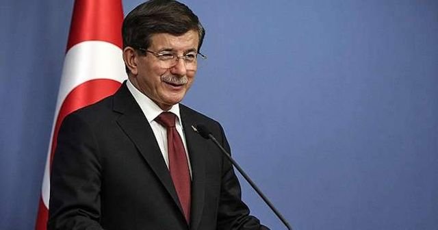 Başbakan Davutoğlu&#039;nun o sözleri ayakta alkışlandı