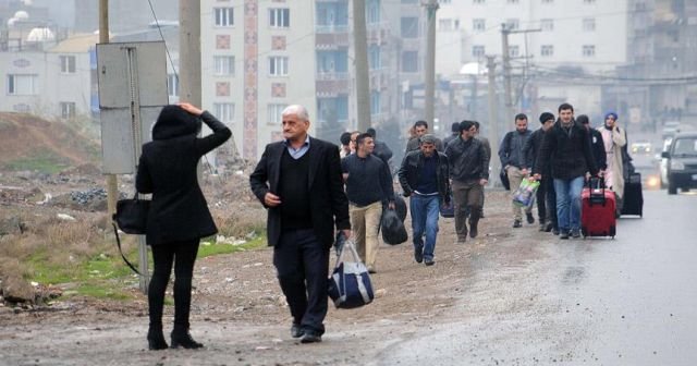 Cizre ve Silopi&#039;de terör korkusu göç ettiriyor