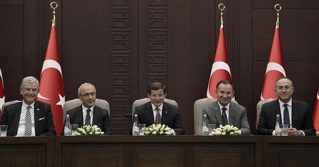 Davutoğlu, &#039;2016 Reform ve AB odaklı yıl olacak&#039;