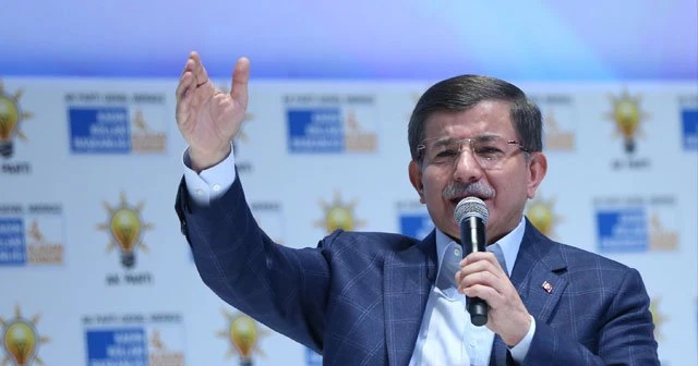 Davutoğlu Kadın Kolları Kongresi'nde konuştu