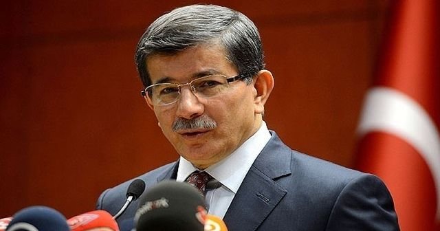 Davutoğlu, &#039;Vesayetçi anlayışları kaldırmanın yolu yeni anayasadır&#039;