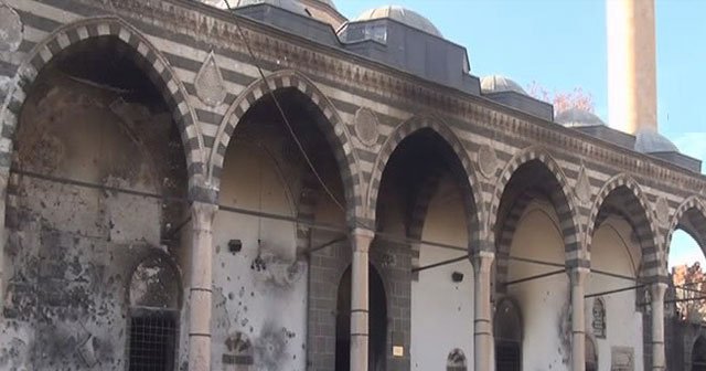 Diyarbakır Sur&#039;da yasağın ardından tahribat gün yüzüne çıktı