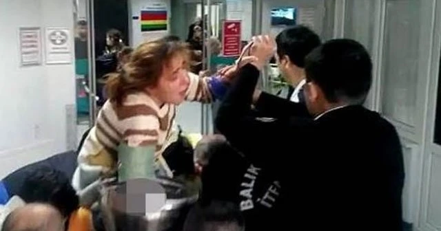 Elini kaptırdı, hastaneye böyle geldi