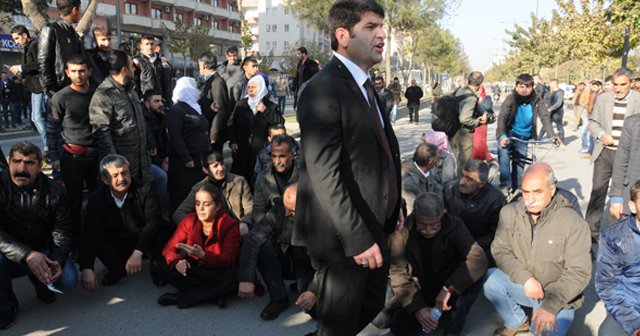 HDP&#039;li vekilden polise hakaret