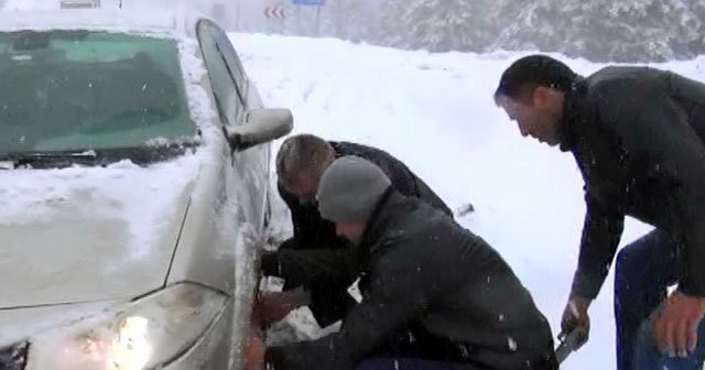 Ilgaz Dağı&#039;nda ulaşıma kar engeli