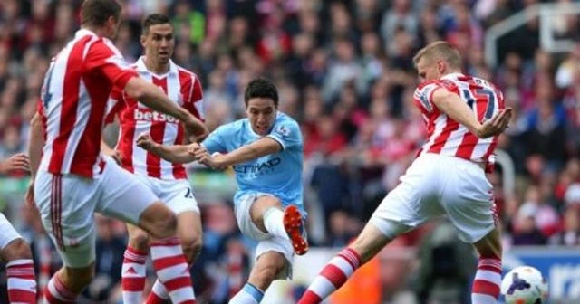 Manchester City 15 dakikada saf dışı kaldı