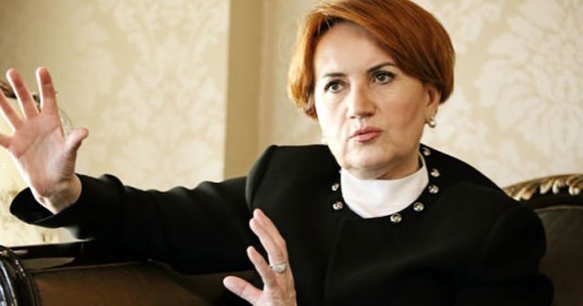 Meral Akşener’in SMS’i bloğu bozdu