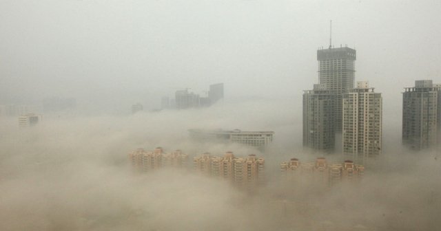 Pekin&#039;de hava kirliliği güvenilir eşiğin 24 kat üstünde