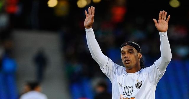 Ronaldinho transferi şaka çıktı