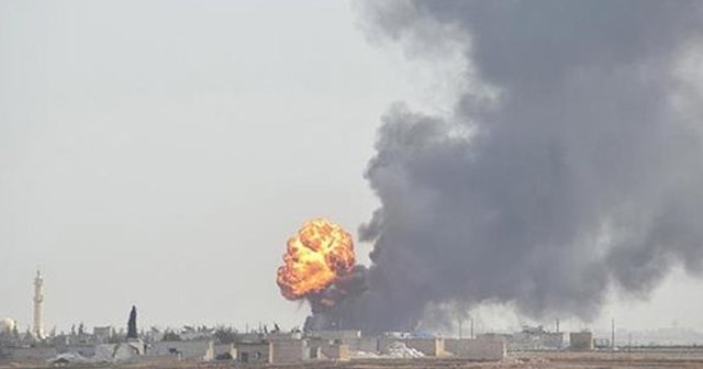 Rus uçakları İdlib&#039;de mülteci kampını bombaladı, 8 ölü