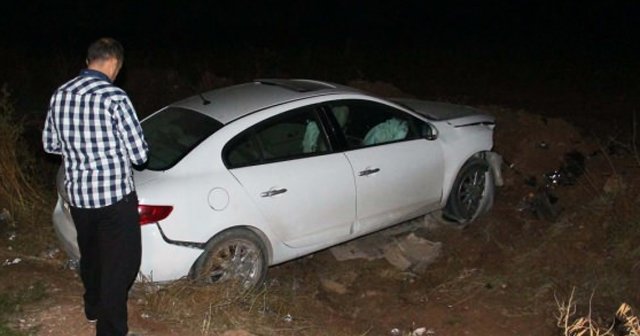 Şanlıurfa&#039;da otomobil devrildi, 1&#039;i ağır 4 yaralı