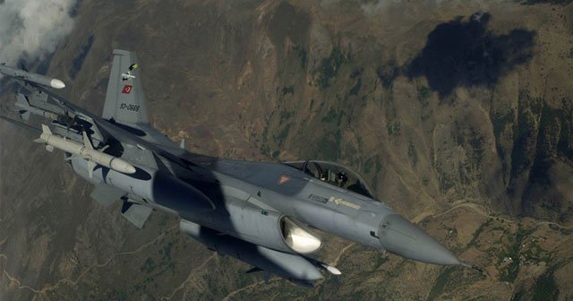 Türk F-16’ları sınırda