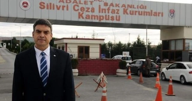 Umut Oran'dan Dündar ve Gül'e ziyaret