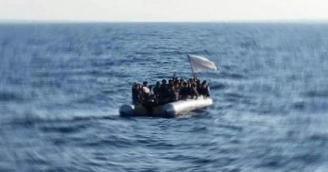 Yine kaçak teknesi battı! 3 ölü, 3 kayıp