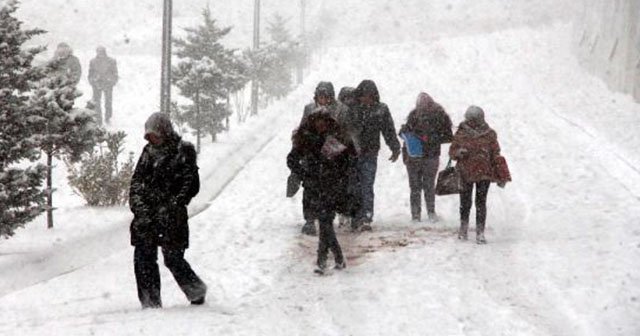 Zonguldak&#039;ta 84 köy yolu ulaşıma kapandı