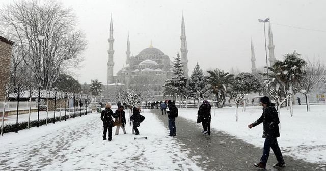 &#039;Gitti&#039; denilen kar yine sürpriz yaptı