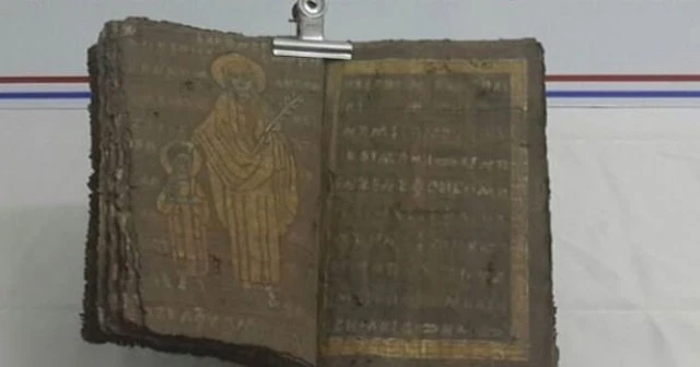800 yıllık el yazması İncil ele geçirildi