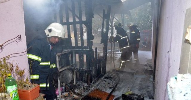 Adana&#039;da yangın sırasında mutfak tüpü patladı