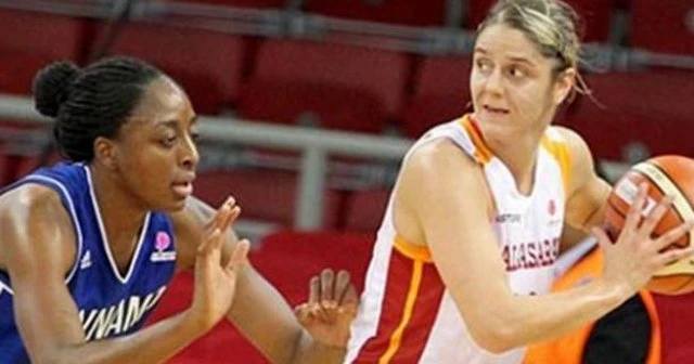 Aslan Rusya'da yıkıldı