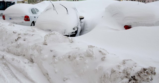 Bolu’da 64, Elazığ’da 503 köy yolu ulaşıma kapandı