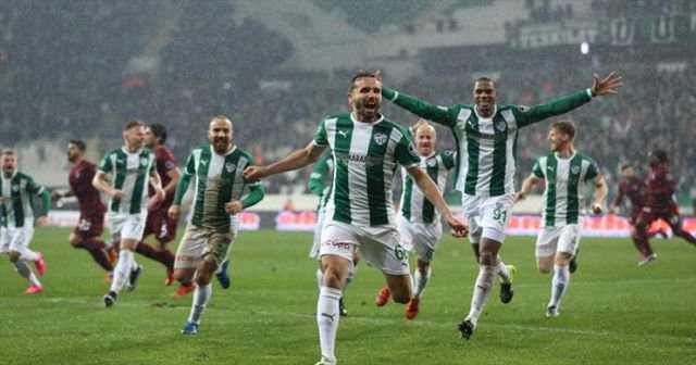 Bursaspor&#039;dan muhteşem geri dönüş