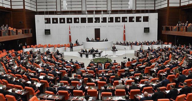 Çalışan kadınlara yeni haklar getiren tasarı Genel Kurul&#039;da