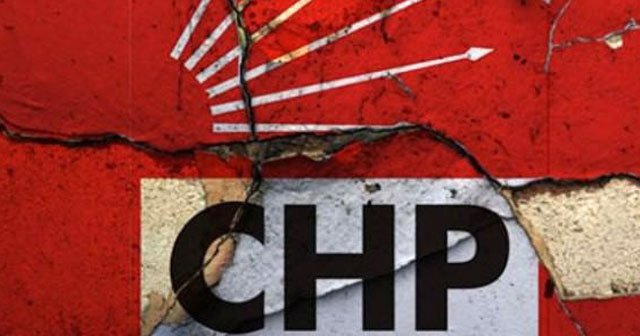 CHP&#039;de sürpriz gelişme! 160 kişi birden istifa etti