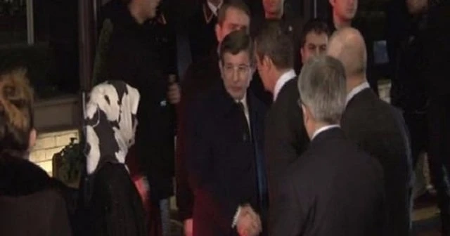 Davutoğlu'dan Koç ailesine taziye ziyareti