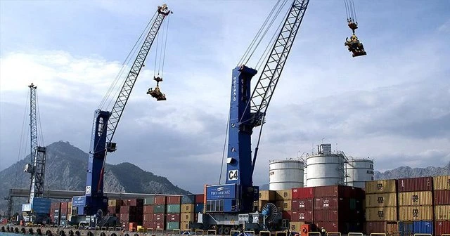 Dış ticaret açığı 2015'te azaldı