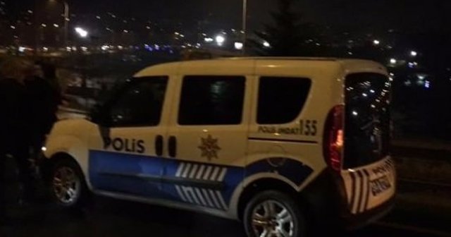 Eyüp&#039;te polis aracına silahlı saldırı