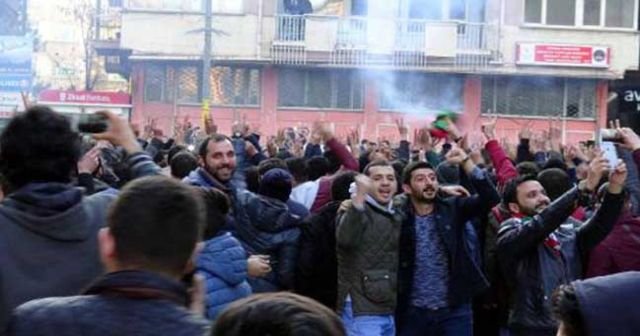 Galibiyeti kutlayan Amedspor taraftarına polis müdahalesi