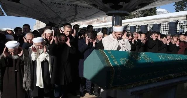 Gazeteci Karakaya son yolculuğuna uğurlandı