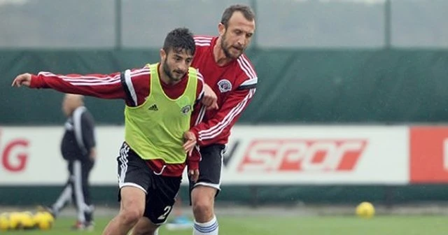 İlhan Eker resmen imzayı attı