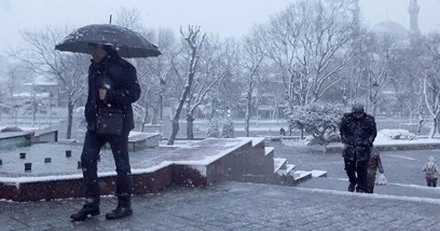 İstanbul'da kar alarmı devam ediyor