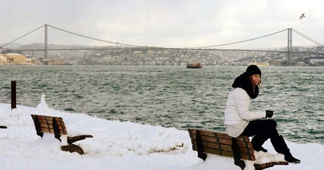 İstanbul yeni yıla bembeyaz girdi