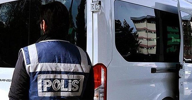 İzmir&#039;deki &#039;Paralel Yapı&#039; operasyonunda bir kişi tutuklandı