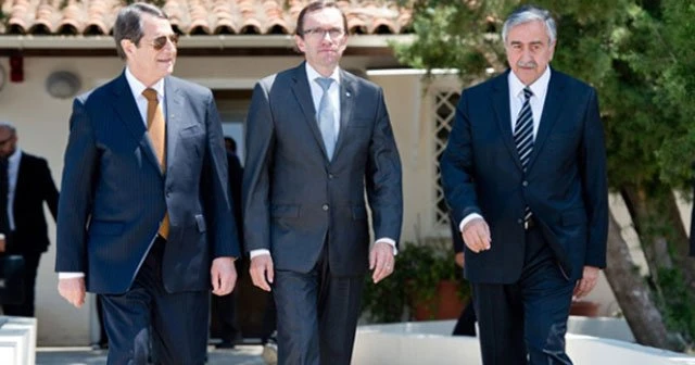 Kıbrıs’ta liderler yeniden bir araya geldi