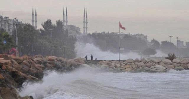 Meteoroloji&#039;den &#039;kuvvetli fırtına&#039; uyarısı