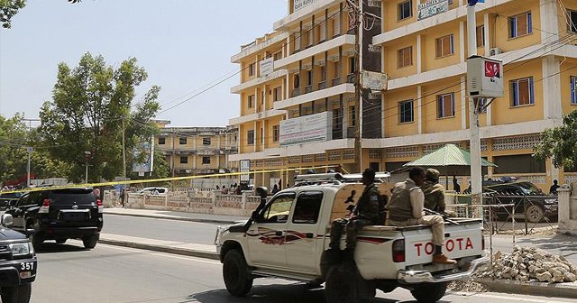 Mogadişu&#039;daki bombalı saldırıda en az 20 kişi yaşamını yitirdi