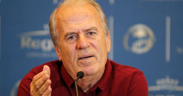 Mustafa Denizli, 4 oyuncuyu kadroya almadı