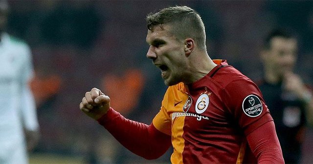 Podolski&#039;den sakatlığıyla ilgili açıklama