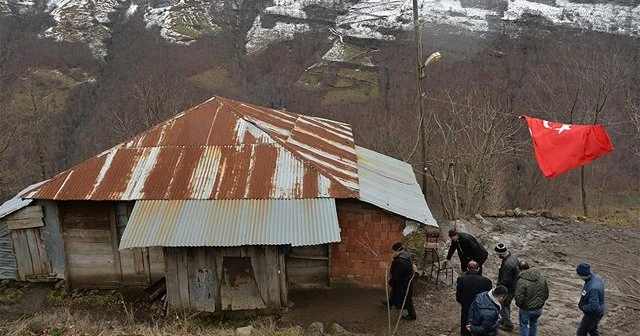 Şehidin baba evinin yeniden inşası çalışmalarına başlandı