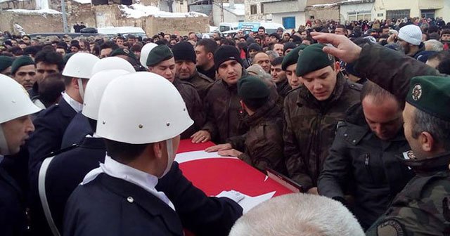 Şehit polis Erbay, Bayburt’ta son yolculuğuna uğurlandı