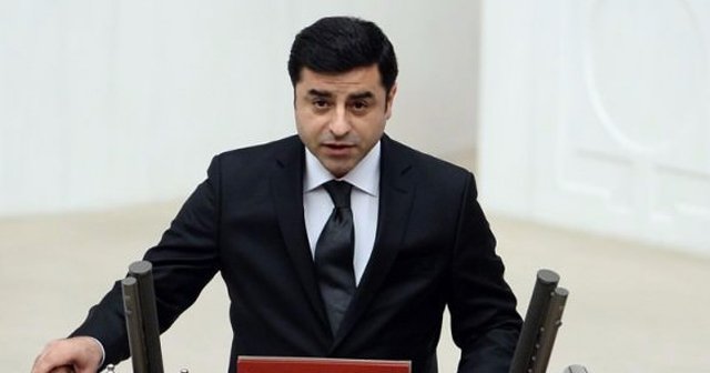 Selahattin Demirtaş&#039;tan hendek kazanlara övgü