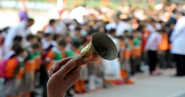 Terör öğrencilere karne heyecanı yaşatmadı